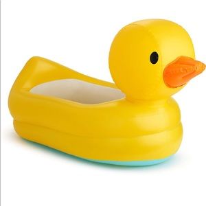 Munchkin infant bathtub
